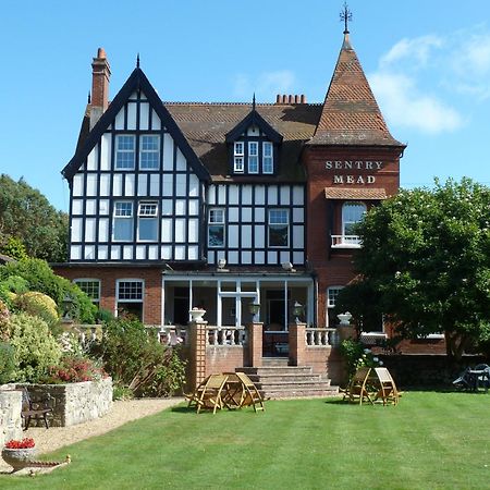 Sentry Mead Hotel Totland  Exterior photo