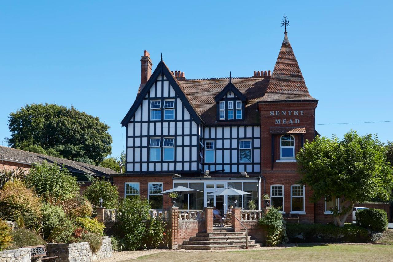 Sentry Mead Hotel Totland  Exterior photo