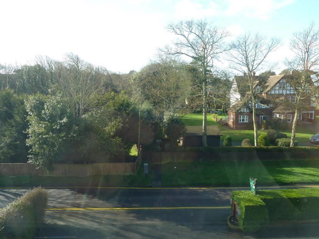 Sentry Mead Hotel Totland  Exterior photo